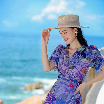 L M AGNESE unleashes the charm of high-end women's clothing in midsummer to let you enjoy yourself wantonly