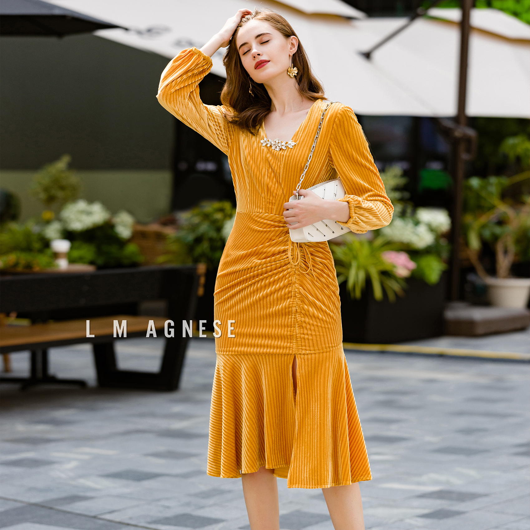 Light luxury women's wear to join L M AGNESE's leading the new fashion trend personality clothing to express the unique temperament